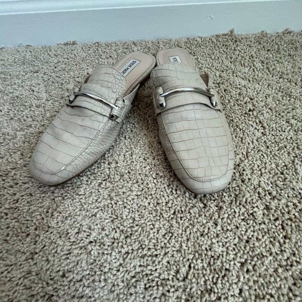 Steve Madden Women's Kandi Slip-on Loafer Cream Croc Silver 9